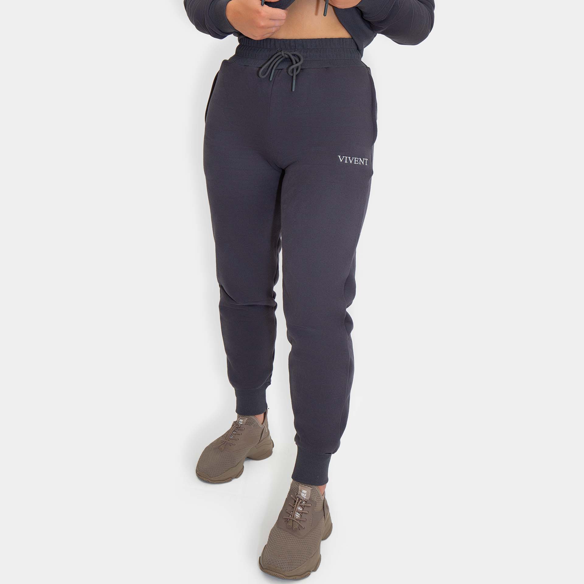 Comfortable women's black vivent sweatpants crafted from a soft, warm fabric.